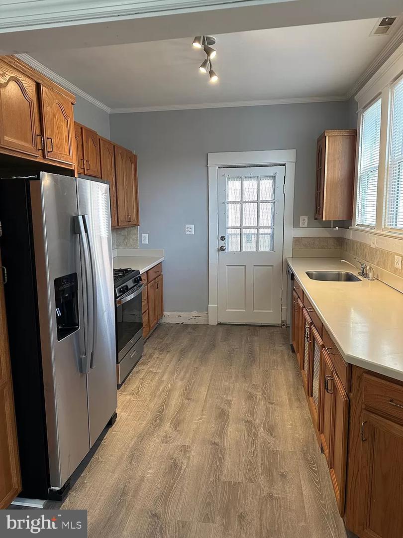 3201 N PERSHING DR, ARLINGTON, Virginia 22201, 5 Bedrooms Bedrooms, ,2 BathroomsBathrooms,Residential,For sale,3201 N PERSHING DR,VAAR2064092 MLS # VAAR2064092