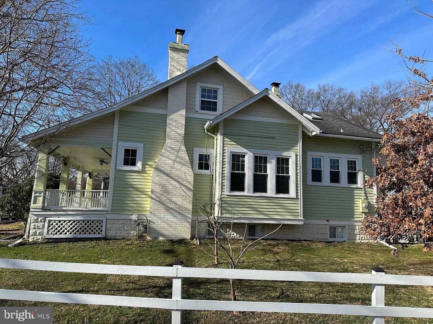 3201 N PERSHING DR, ARLINGTON, Virginia 22201, 5 Bedrooms Bedrooms, ,2 BathroomsBathrooms,Residential,For sale,3201 N PERSHING DR,VAAR2064092 MLS # VAAR2064092