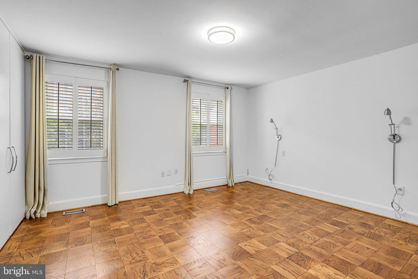 3275 SUTTON PL NW #A, WASHINGTON, District Of Columbia 20016, 2 Bedrooms Bedrooms, ,2 BathroomsBathrooms,Residential,For sale,3275 SUTTON PL NW #A,DCDC2223792 MLS # DCDC2223792