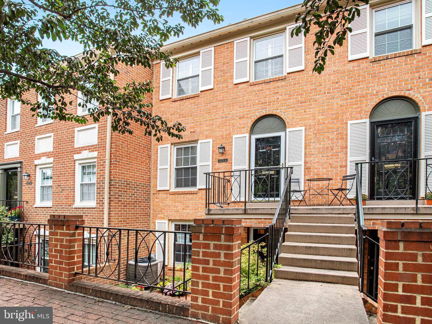3275 SUTTON PL NW #A, WASHINGTON, District Of Columbia 20016, 2 Bedrooms Bedrooms, ,2 BathroomsBathrooms,Residential,For sale,3275 SUTTON PL NW #A,DCDC2223792 MLS # DCDC2223792