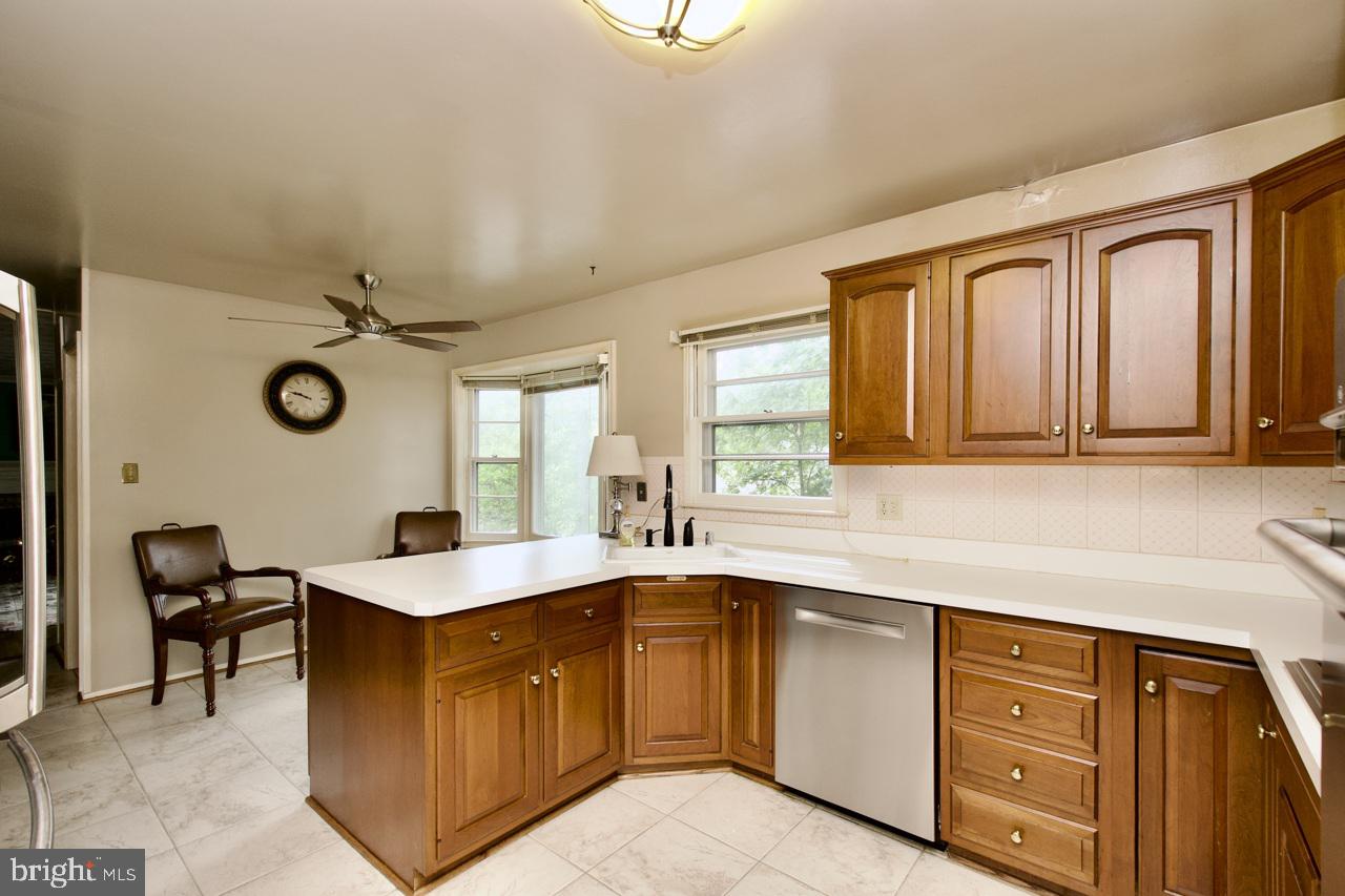 2801 MINTWOOD CT, WOODBRIDGE, Virginia 22192, 3 Bedrooms Bedrooms, ,2 BathroomsBathrooms,Residential,For sale,2801 MINTWOOD CT,VAPW2104672 MLS # VAPW2104672