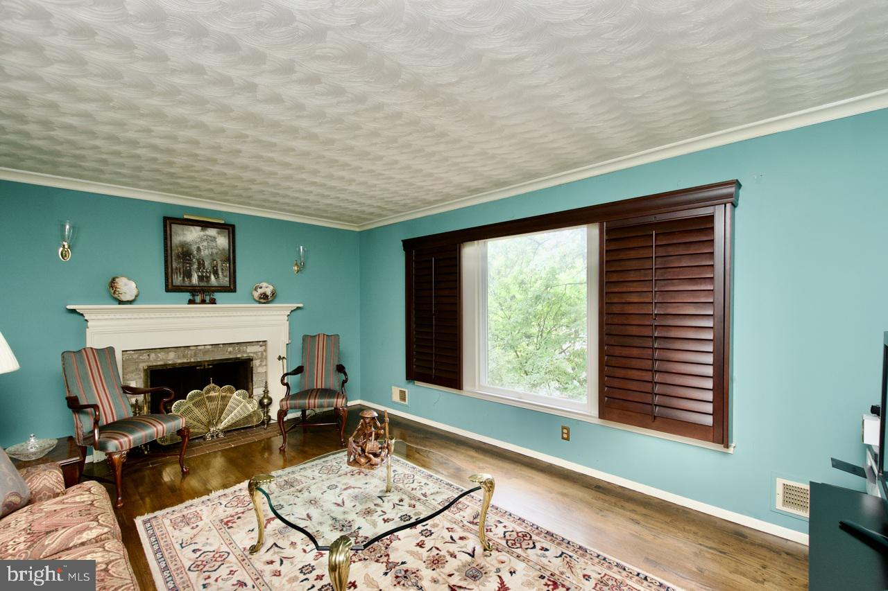 2801 MINTWOOD CT, WOODBRIDGE, Virginia 22192, 3 Bedrooms Bedrooms, ,2 BathroomsBathrooms,Residential,For sale,2801 MINTWOOD CT,VAPW2104672 MLS # VAPW2104672