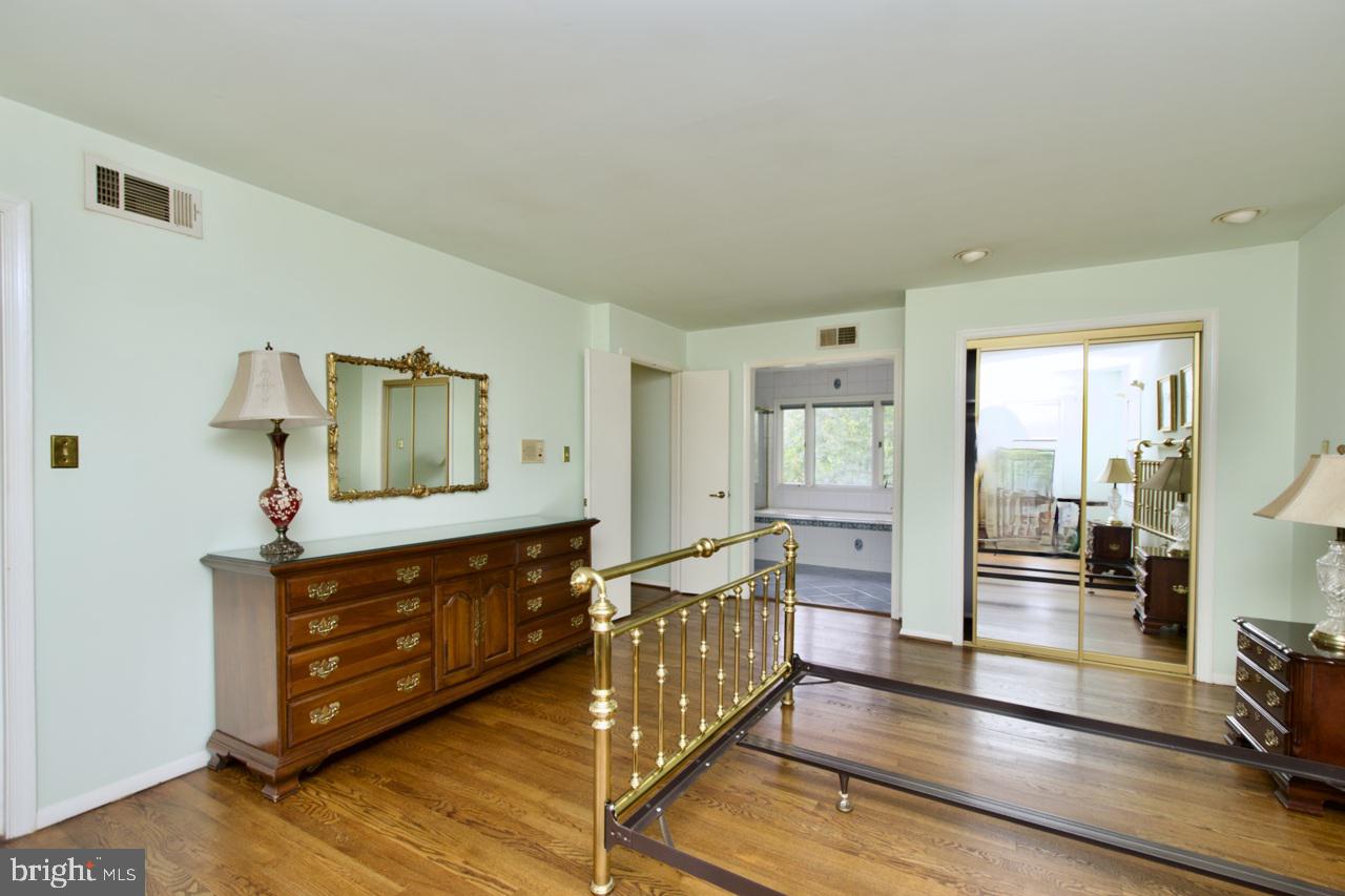 2801 MINTWOOD CT, WOODBRIDGE, Virginia 22192, 3 Bedrooms Bedrooms, ,2 BathroomsBathrooms,Residential,For sale,2801 MINTWOOD CT,VAPW2104672 MLS # VAPW2104672