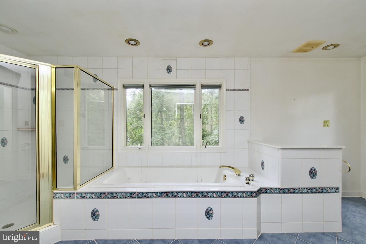 2801 MINTWOOD CT, WOODBRIDGE, Virginia 22192, 3 Bedrooms Bedrooms, ,2 BathroomsBathrooms,Residential,For sale,2801 MINTWOOD CT,VAPW2104672 MLS # VAPW2104672