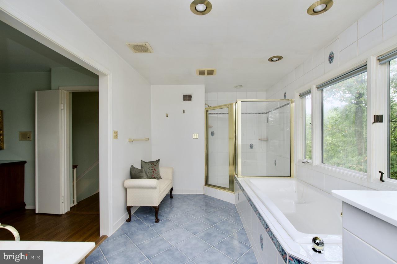 2801 MINTWOOD CT, WOODBRIDGE, Virginia 22192, 3 Bedrooms Bedrooms, ,2 BathroomsBathrooms,Residential,For sale,2801 MINTWOOD CT,VAPW2104672 MLS # VAPW2104672
