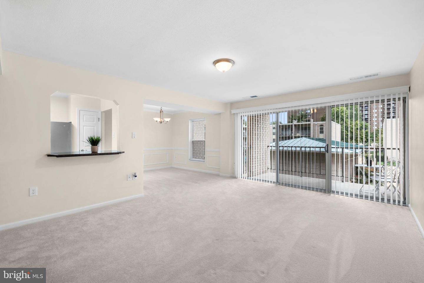 27 CANTERBURY SQ #201, ALEXANDRIA, Virginia 22304, 1 Bedroom Bedrooms, ,1 BathroomBathrooms,Residential,For sale,27 CANTERBURY SQ #201,VAAX2050118 MLS # VAAX2050118