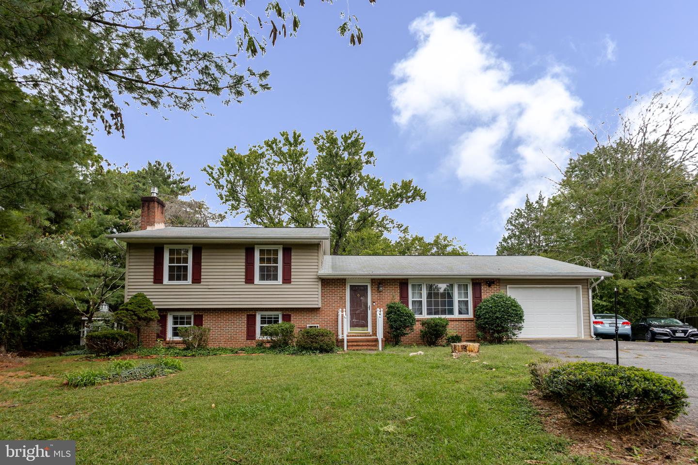 5 WICKHAM CT, FREDERICKSBURG, Virginia 22405, 3 Bedrooms Bedrooms, ,3 BathroomsBathrooms,Residential,For sale,5 WICKHAM CT,VAST2042924 MLS # VAST2042924