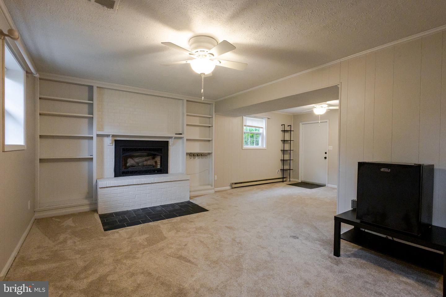 5 WICKHAM CT, FREDERICKSBURG, Virginia 22405, 3 Bedrooms Bedrooms, ,3 BathroomsBathrooms,Residential,For sale,5 WICKHAM CT,VAST2042924 MLS # VAST2042924