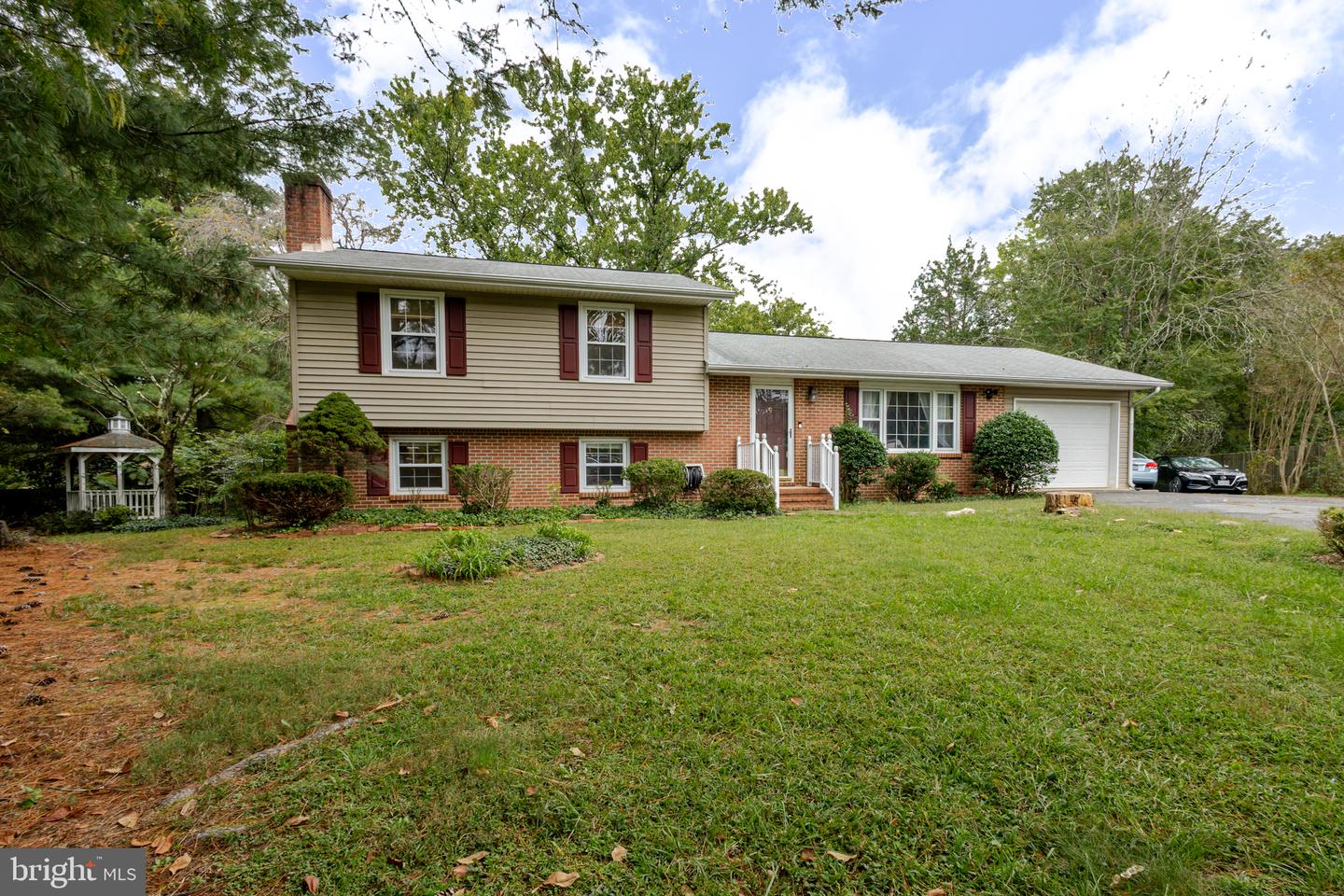 5 WICKHAM CT, FREDERICKSBURG, Virginia 22405, 3 Bedrooms Bedrooms, ,3 BathroomsBathrooms,Residential,For sale,5 WICKHAM CT,VAST2042924 MLS # VAST2042924