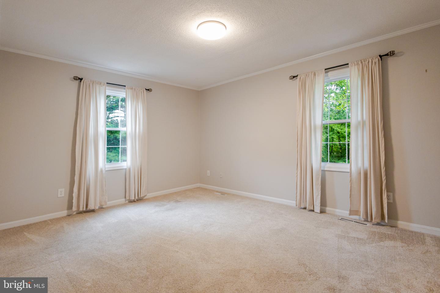 5 WICKHAM CT, FREDERICKSBURG, Virginia 22405, 3 Bedrooms Bedrooms, ,3 BathroomsBathrooms,Residential,For sale,5 WICKHAM CT,VAST2042924 MLS # VAST2042924