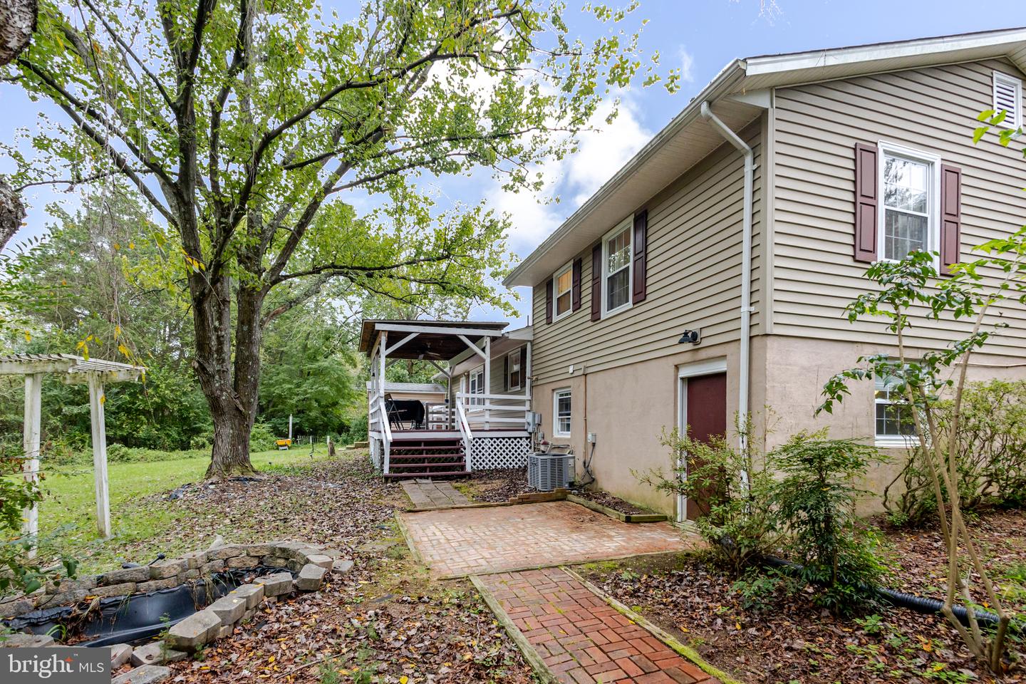 5 WICKHAM CT, FREDERICKSBURG, Virginia 22405, 3 Bedrooms Bedrooms, ,3 BathroomsBathrooms,Residential,For sale,5 WICKHAM CT,VAST2042924 MLS # VAST2042924