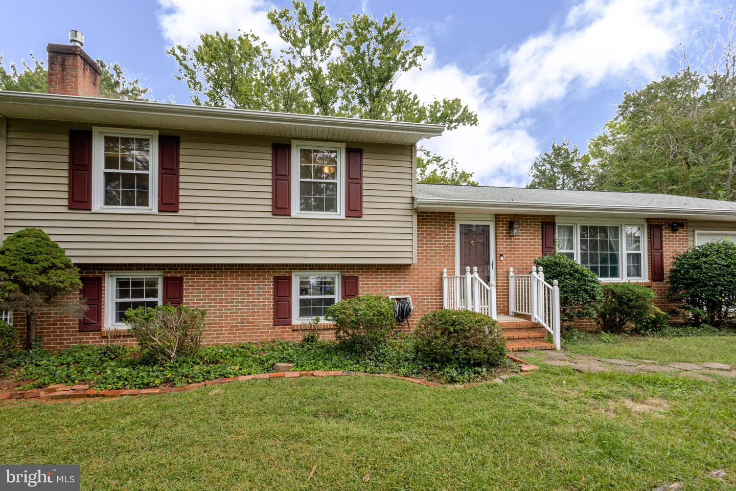 5 WICKHAM CT, FREDERICKSBURG, Virginia 22405, 3 Bedrooms Bedrooms, ,3 BathroomsBathrooms,Residential,For sale,5 WICKHAM CT,VAST2042924 MLS # VAST2042924