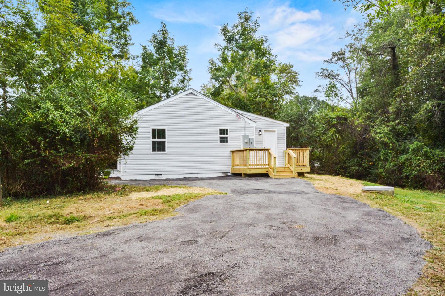 18084 MONROVIA RD W, ORANGE, Virginia 22960, 2 Bedrooms Bedrooms, 3 Rooms Rooms,1 BathroomBathrooms,Residential,For sale,18084 MONROVIA RD W,VAOR2012392 MLS # VAOR2012392