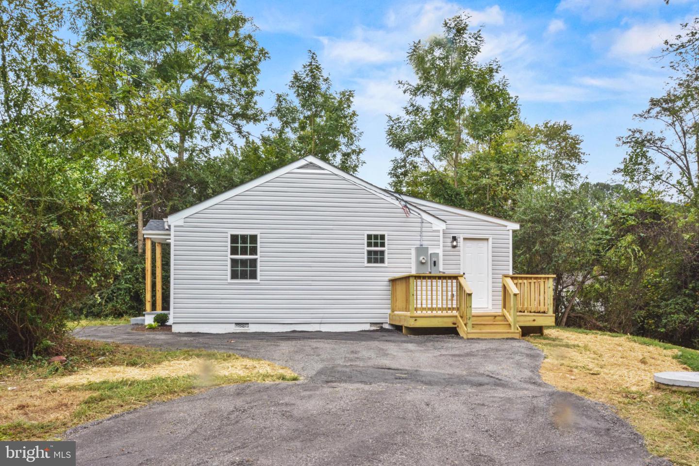 18084 MONROVIA RD W, ORANGE, Virginia 22960, 2 Bedrooms Bedrooms, 3 Rooms Rooms,1 BathroomBathrooms,Residential,For sale,18084 MONROVIA RD W,VAOR2012392 MLS # VAOR2012392