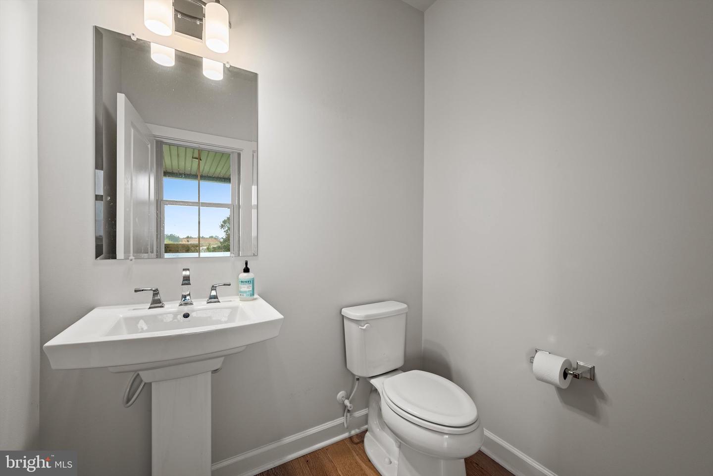 22260 CORNERSTONE CROSSING TER, ASHBURN, Virginia 20148, 3 Bedrooms Bedrooms, ,3 BathroomsBathrooms,Residential,For sale,22260 CORNERSTONE CROSSING TER,VALO2107648 MLS # VALO2107648