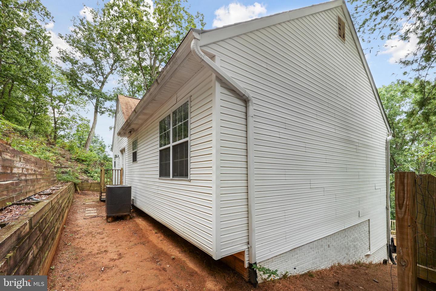 2228 AQUIA DR, STAFFORD, Virginia 22554, 4 Bedrooms Bedrooms, 9 Rooms Rooms,3 BathroomsBathrooms,Residential,For sale,2228 AQUIA DR,VAST2042944 MLS # VAST2042944