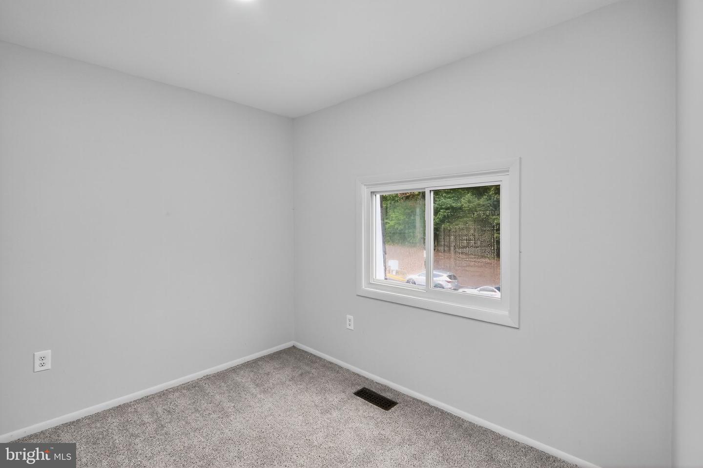 12682 CASTILE CT, WOODBRIDGE, Virginia 22192, 3 Bedrooms Bedrooms, ,1 BathroomBathrooms,Residential,For sale,12682 CASTILE CT,VAPW2104752 MLS # VAPW2104752