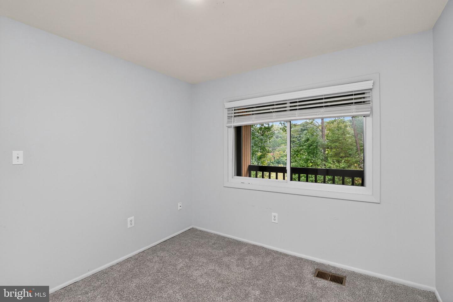 12682 CASTILE CT, WOODBRIDGE, Virginia 22192, 3 Bedrooms Bedrooms, ,1 BathroomBathrooms,Residential,For sale,12682 CASTILE CT,VAPW2104752 MLS # VAPW2104752