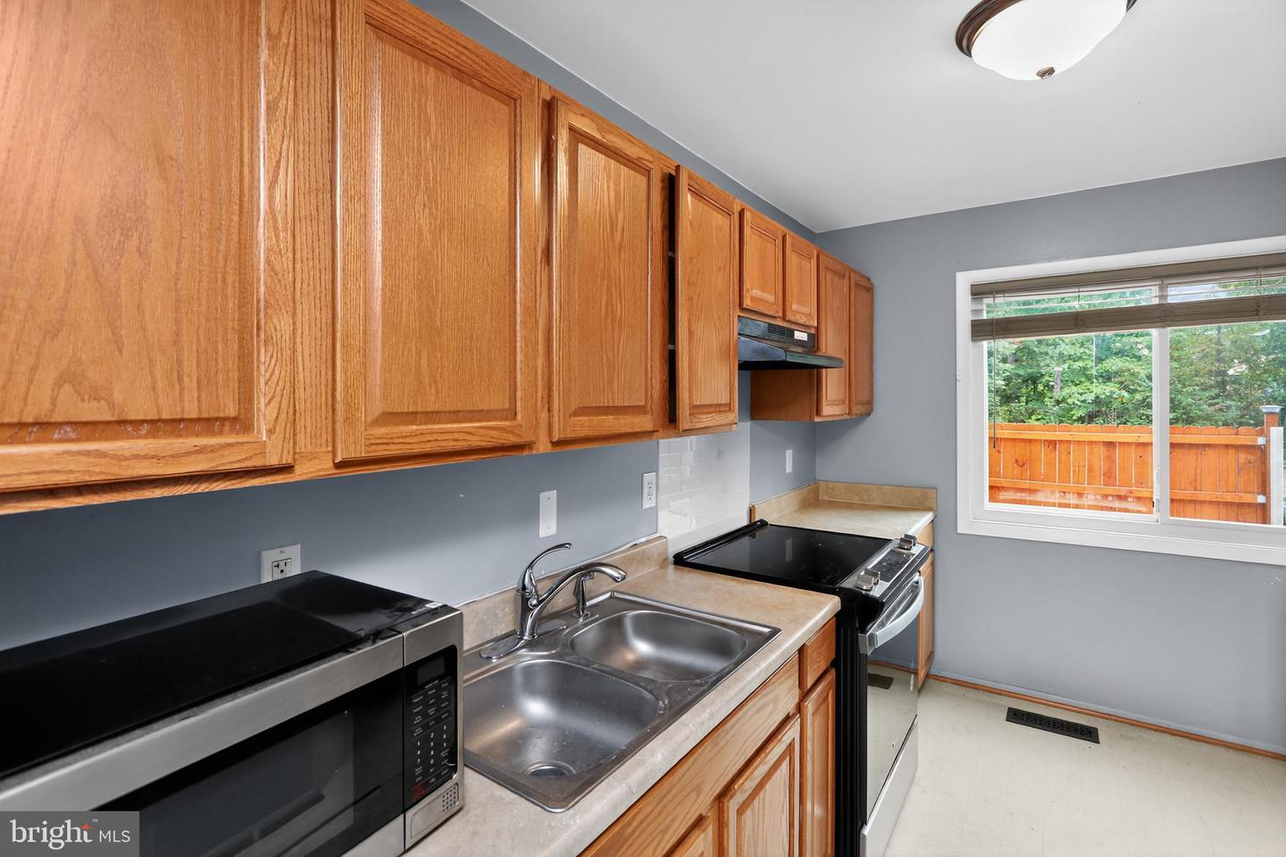 12682 CASTILE CT, WOODBRIDGE, Virginia 22192, 3 Bedrooms Bedrooms, ,1 BathroomBathrooms,Residential,For sale,12682 CASTILE CT,VAPW2104752 MLS # VAPW2104752