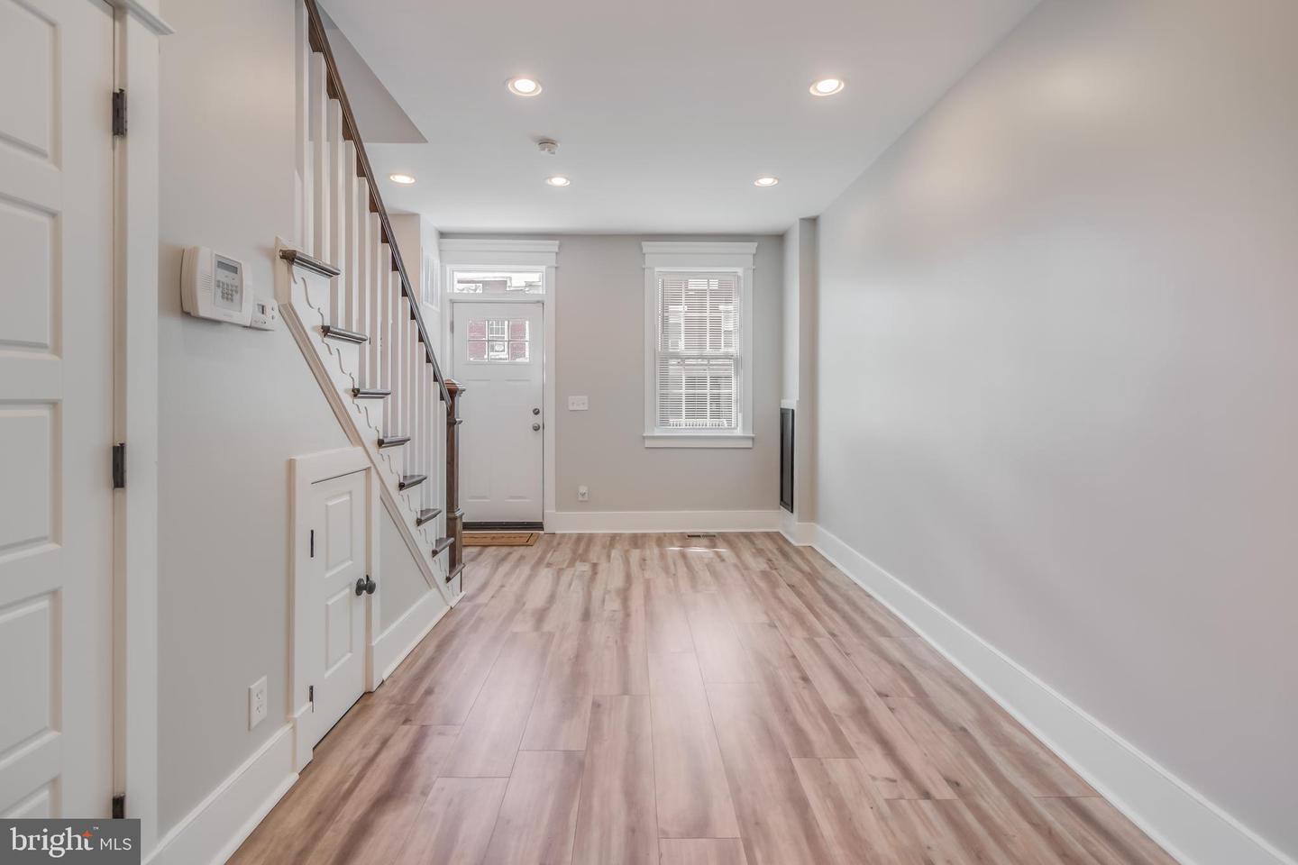 635 20TH ST NE, WASHINGTON, District Of Columbia 20002, 2 Bedrooms Bedrooms, ,1 BathroomBathrooms,Residential,For sale,635 20TH ST NE,DCDC2224844 MLS # DCDC2224844