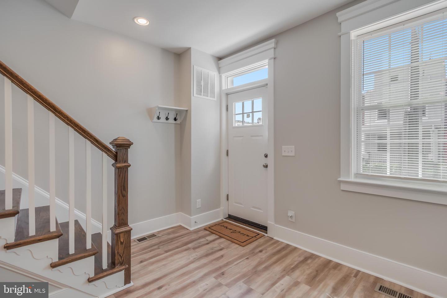 635 20TH ST NE, WASHINGTON, District Of Columbia 20002, 2 Bedrooms Bedrooms, ,1 BathroomBathrooms,Residential,For sale,635 20TH ST NE,DCDC2224844 MLS # DCDC2224844