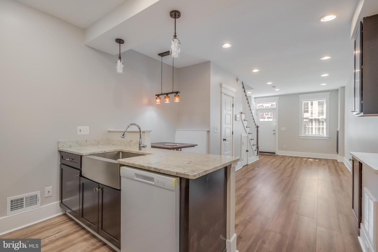635 20TH ST NE, WASHINGTON, District Of Columbia 20002, 2 Bedrooms Bedrooms, ,1 BathroomBathrooms,Residential,For sale,635 20TH ST NE,DCDC2224844 MLS # DCDC2224844