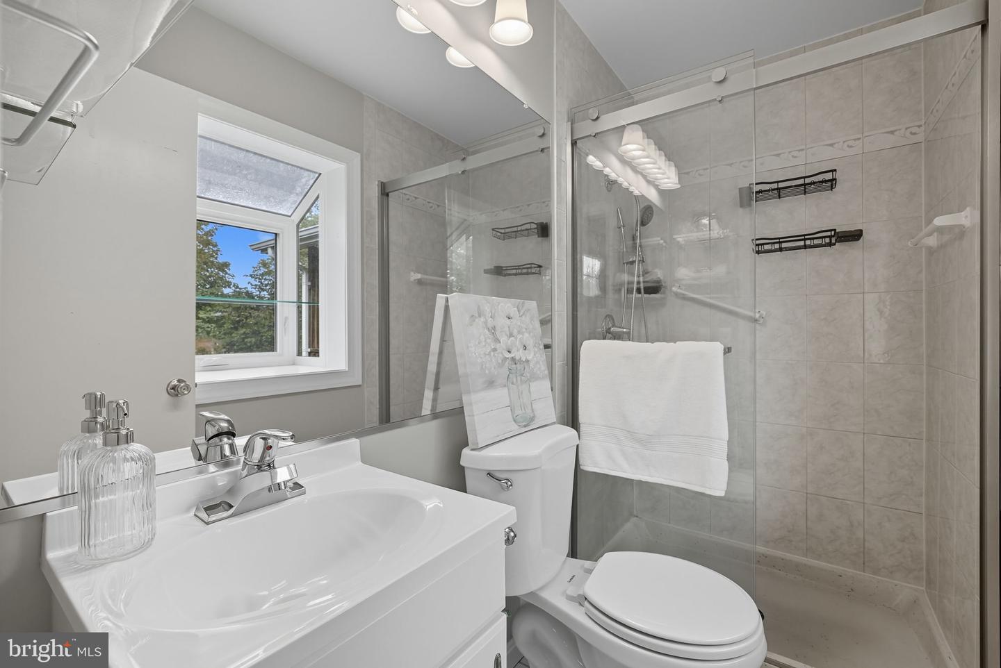 13111 ORLEANS ST, WOODBRIDGE, Virginia 22192, 5 Bedrooms Bedrooms, ,3 BathroomsBathrooms,Residential,For sale,13111 ORLEANS ST,VAPW2104820 MLS # VAPW2104820