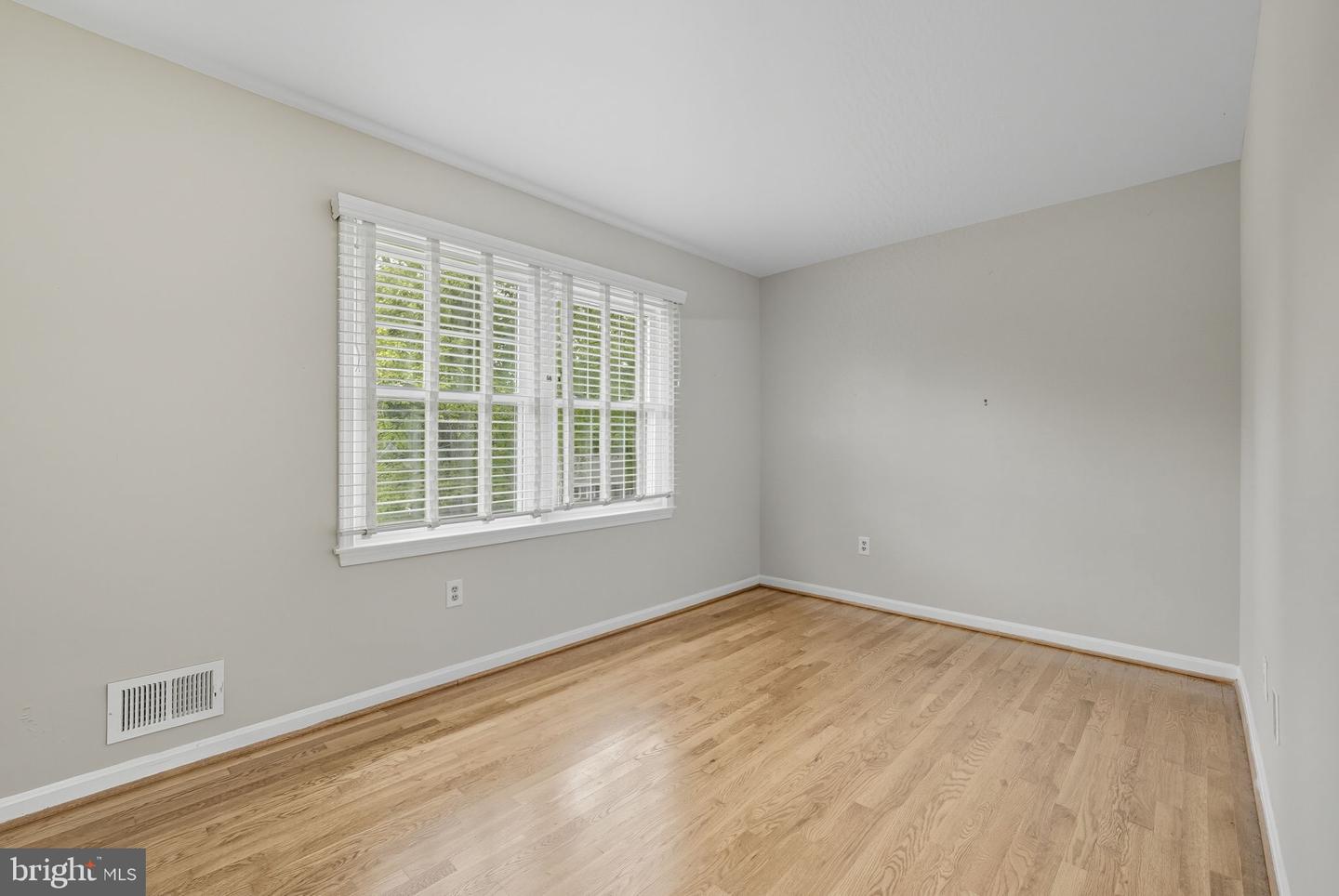 13111 ORLEANS ST, WOODBRIDGE, Virginia 22192, 5 Bedrooms Bedrooms, ,3 BathroomsBathrooms,Residential,For sale,13111 ORLEANS ST,VAPW2104820 MLS # VAPW2104820