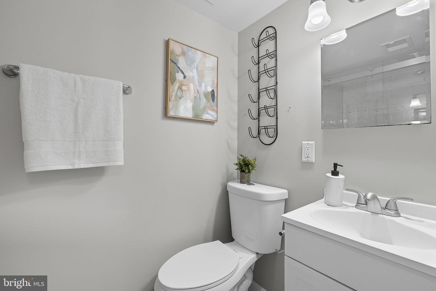 13111 ORLEANS ST, WOODBRIDGE, Virginia 22192, 5 Bedrooms Bedrooms, ,3 BathroomsBathrooms,Residential,For sale,13111 ORLEANS ST,VAPW2104820 MLS # VAPW2104820