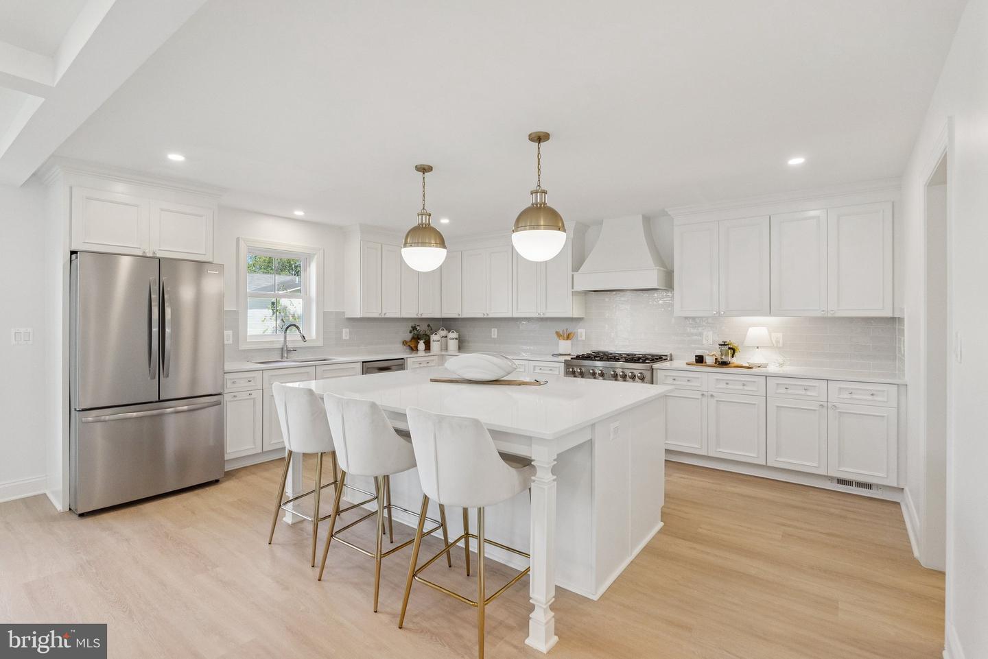 5532 HALWIS ST, ALEXANDRIA, Virginia 22303, 4 Bedrooms Bedrooms, ,3 BathroomsBathrooms,Residential,For sale,5532 HALWIS ST,VAFX2269766 MLS # VAFX2269766
