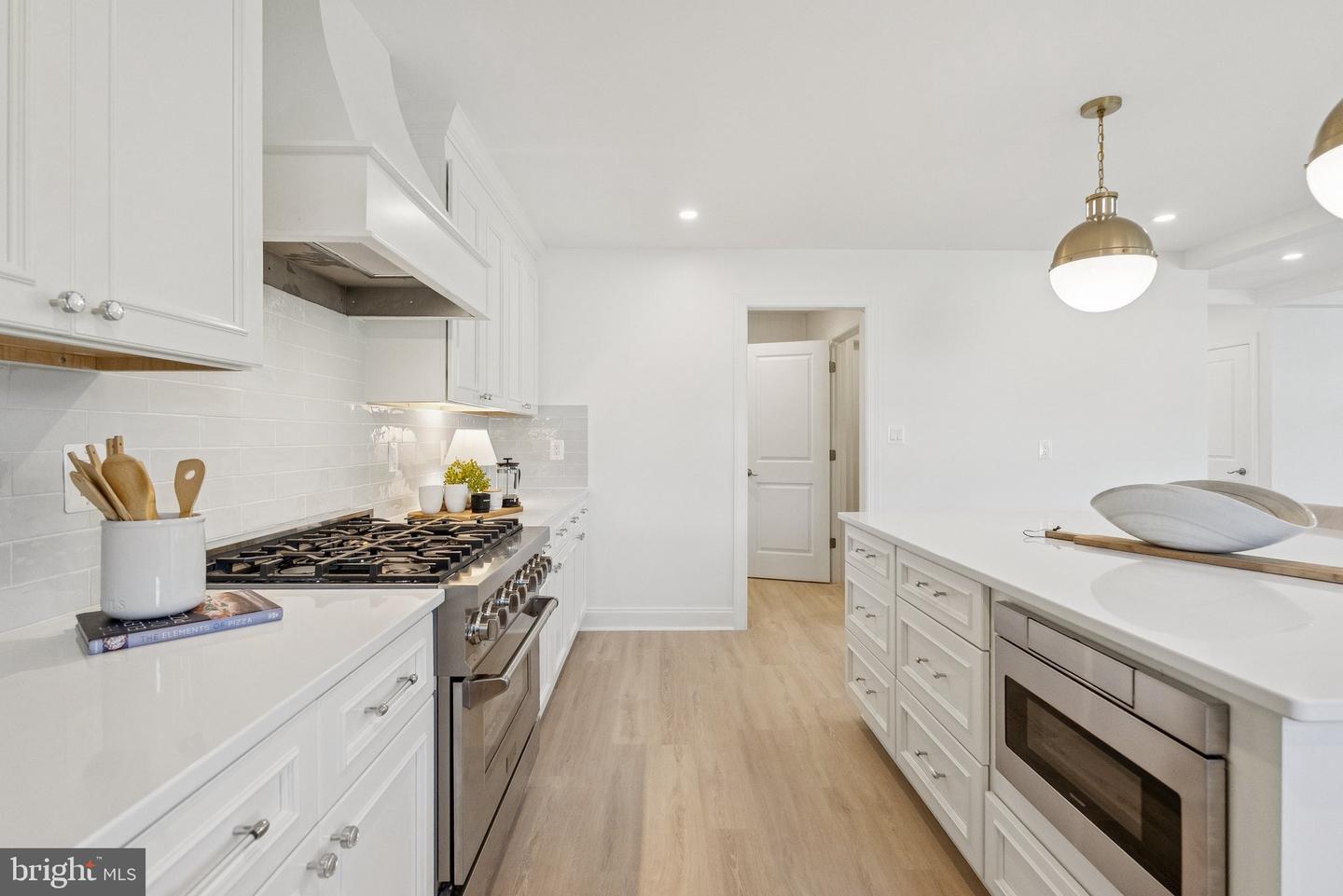 5532 HALWIS ST, ALEXANDRIA, Virginia 22303, 4 Bedrooms Bedrooms, ,3 BathroomsBathrooms,Residential,For sale,5532 HALWIS ST,VAFX2269766 MLS # VAFX2269766
