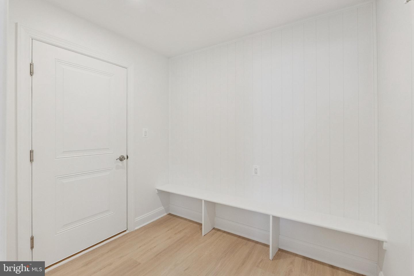 5532 HALWIS ST, ALEXANDRIA, Virginia 22303, 4 Bedrooms Bedrooms, ,3 BathroomsBathrooms,Residential,For sale,5532 HALWIS ST,VAFX2269766 MLS # VAFX2269766