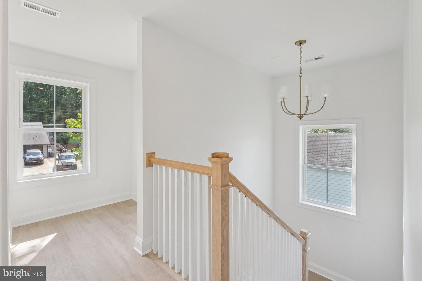 5532 HALWIS ST, ALEXANDRIA, Virginia 22303, 4 Bedrooms Bedrooms, ,3 BathroomsBathrooms,Residential,For sale,5532 HALWIS ST,VAFX2269766 MLS # VAFX2269766