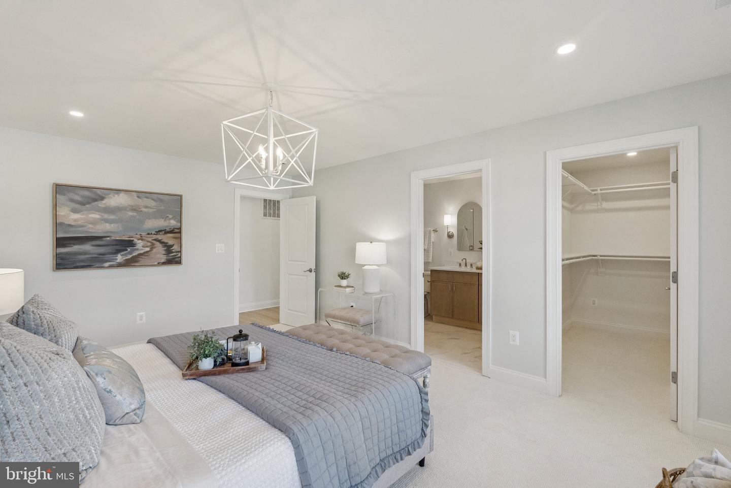5532 HALWIS ST, ALEXANDRIA, Virginia 22303, 4 Bedrooms Bedrooms, ,3 BathroomsBathrooms,Residential,For sale,5532 HALWIS ST,VAFX2269766 MLS # VAFX2269766