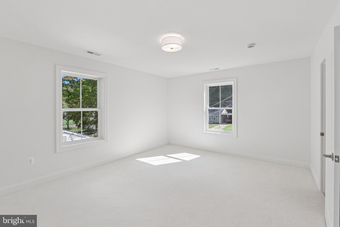 5532 HALWIS ST, ALEXANDRIA, Virginia 22303, 4 Bedrooms Bedrooms, ,3 BathroomsBathrooms,Residential,For sale,5532 HALWIS ST,VAFX2269766 MLS # VAFX2269766
