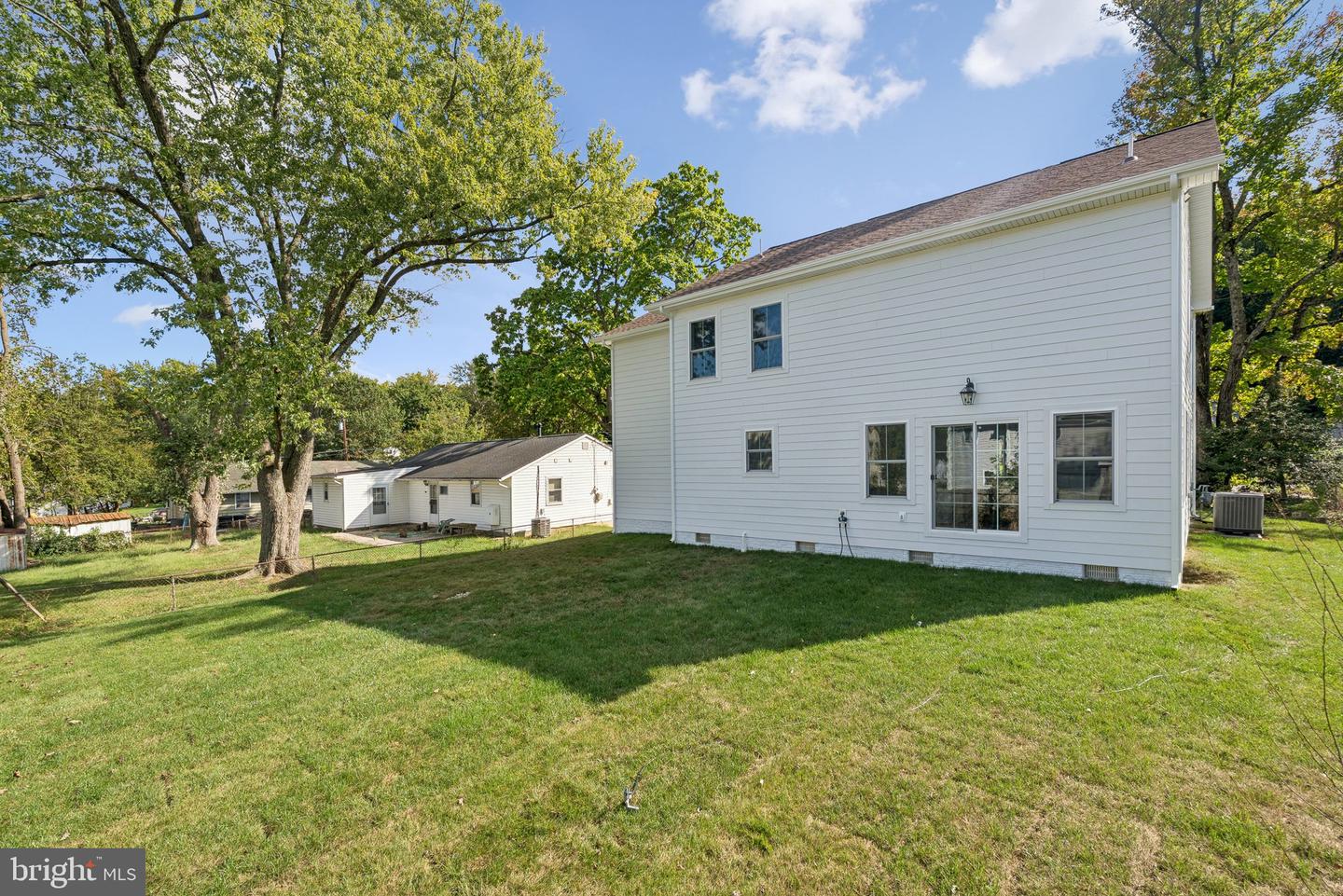 5532 HALWIS ST, ALEXANDRIA, Virginia 22303, 4 Bedrooms Bedrooms, ,3 BathroomsBathrooms,Residential,For sale,5532 HALWIS ST,VAFX2269766 MLS # VAFX2269766