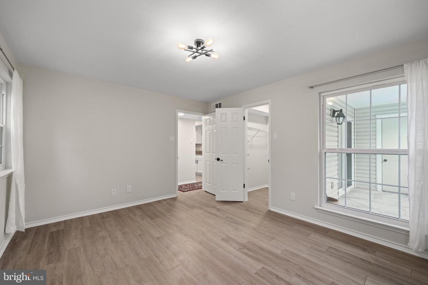 1505 LINCOLN WAY #201, MCLEAN, Virginia 22102, 2 Bedrooms Bedrooms, ,2 BathroomsBathrooms,Residential,For sale,1505 LINCOLN WAY #201,VAFX2269822 MLS # VAFX2269822