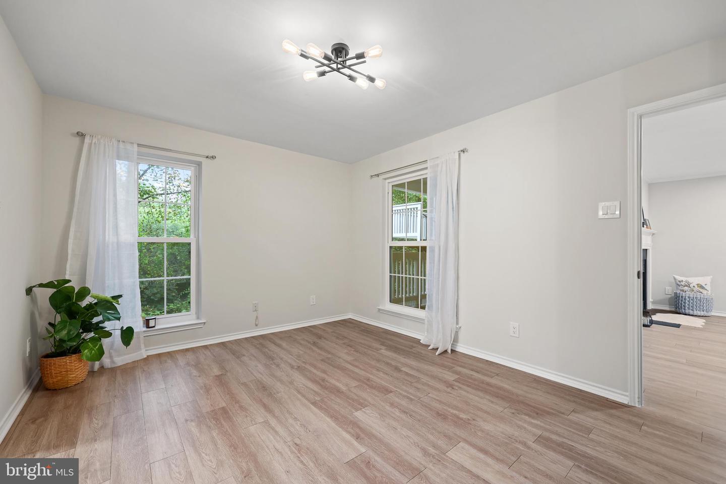 1505 LINCOLN WAY #201, MCLEAN, Virginia 22102, 2 Bedrooms Bedrooms, ,2 BathroomsBathrooms,Residential,For sale,1505 LINCOLN WAY #201,VAFX2269822 MLS # VAFX2269822