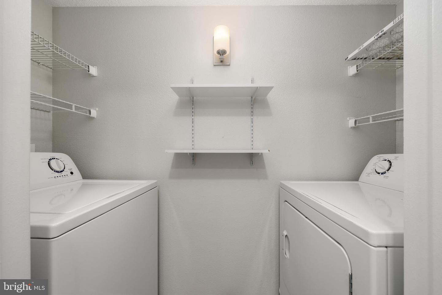 1505 LINCOLN WAY #201, MCLEAN, Virginia 22102, 2 Bedrooms Bedrooms, ,2 BathroomsBathrooms,Residential,For sale,1505 LINCOLN WAY #201,VAFX2269822 MLS # VAFX2269822