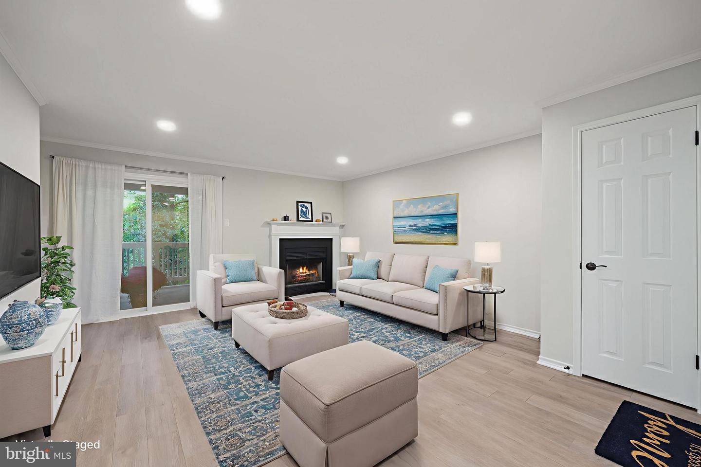 1505 LINCOLN WAY #201, MCLEAN, Virginia 22102, 2 Bedrooms Bedrooms, ,2 BathroomsBathrooms,Residential,For sale,1505 LINCOLN WAY #201,VAFX2269822 MLS # VAFX2269822