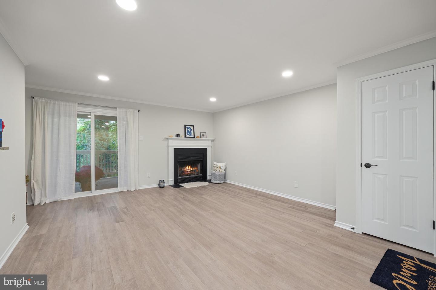 1505 LINCOLN WAY #201, MCLEAN, Virginia 22102, 2 Bedrooms Bedrooms, ,2 BathroomsBathrooms,Residential,For sale,1505 LINCOLN WAY #201,VAFX2269822 MLS # VAFX2269822
