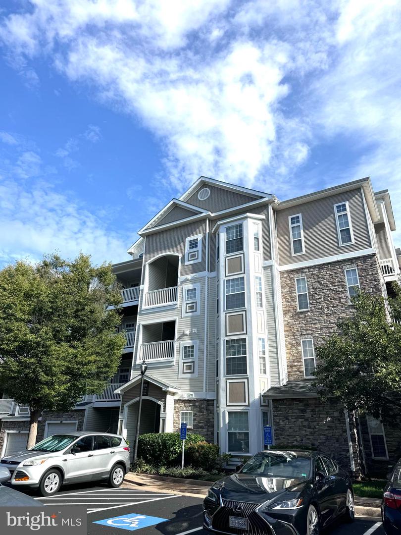 508 SUNSET VIEW TER SE #208, LEESBURG, Virginia 20175, 2 Bedrooms Bedrooms, ,2 BathroomsBathrooms,Residential,For sale,508 SUNSET VIEW TER SE #208,VALO2107824 MLS # VALO2107824