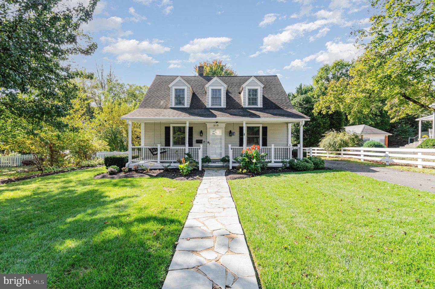 315 EDWARDS FERRY RD NE, LEESBURG, Virginia 20176, 3 Bedrooms Bedrooms, ,1 BathroomBathrooms,Residential,For sale,315 EDWARDS FERRY RD NE,VALO2107844 MLS # VALO2107844