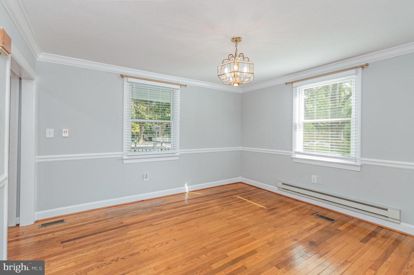 315 EDWARDS FERRY RD NE, LEESBURG, Virginia 20176, 3 Bedrooms Bedrooms, ,1 BathroomBathrooms,Residential,For sale,315 EDWARDS FERRY RD NE,VALO2107844 MLS # VALO2107844