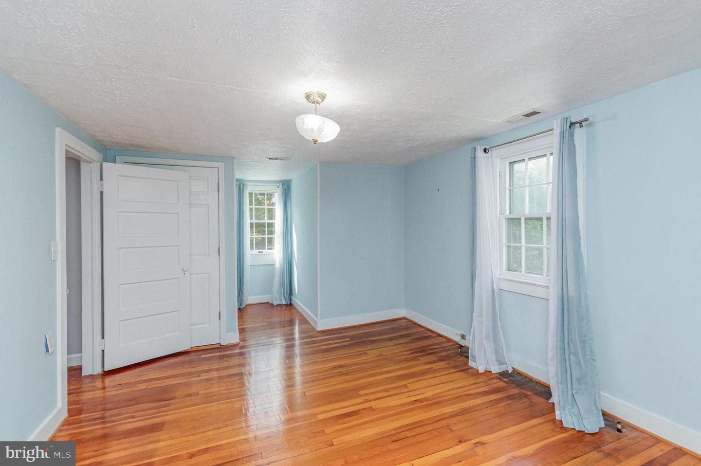 315 EDWARDS FERRY RD NE, LEESBURG, Virginia 20176, 3 Bedrooms Bedrooms, ,1 BathroomBathrooms,Residential,For sale,315 EDWARDS FERRY RD NE,VALO2107844 MLS # VALO2107844