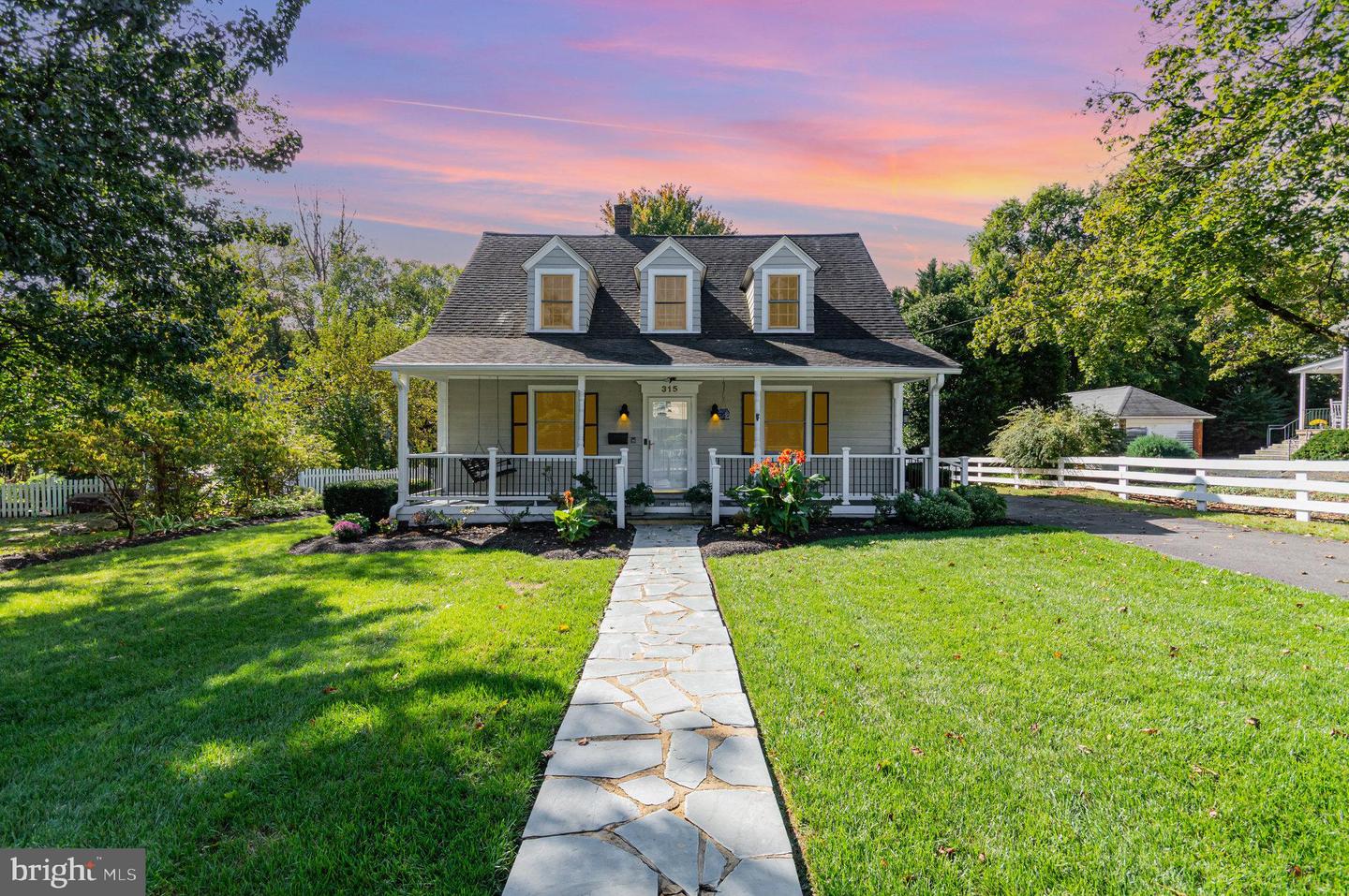315 EDWARDS FERRY RD NE, LEESBURG, Virginia 20176, 3 Bedrooms Bedrooms, ,1 BathroomBathrooms,Residential,For sale,315 EDWARDS FERRY RD NE,VALO2107844 MLS # VALO2107844