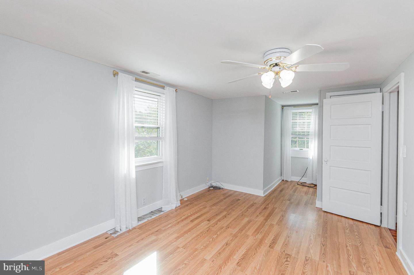 315 EDWARDS FERRY RD NE, LEESBURG, Virginia 20176, 3 Bedrooms Bedrooms, ,1 BathroomBathrooms,Residential,For sale,315 EDWARDS FERRY RD NE,VALO2107844 MLS # VALO2107844