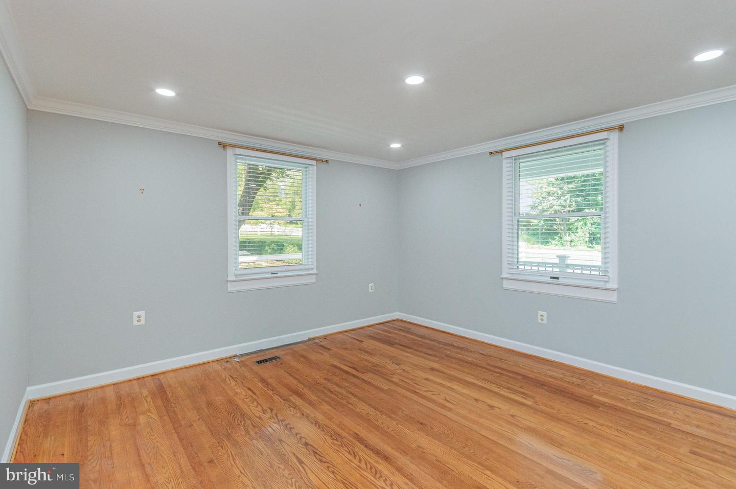 315 EDWARDS FERRY RD NE, LEESBURG, Virginia 20176, 3 Bedrooms Bedrooms, ,1 BathroomBathrooms,Residential,For sale,315 EDWARDS FERRY RD NE,VALO2107844 MLS # VALO2107844