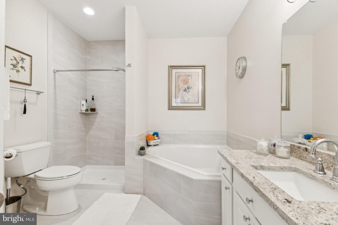 11503 SPERRIN CIR #304, FAIRFAX, Virginia 22030, 3 Bedrooms Bedrooms, ,3 BathroomsBathrooms,Residential,For sale,11503 SPERRIN CIR #304,VAFX2269876 MLS # VAFX2269876
