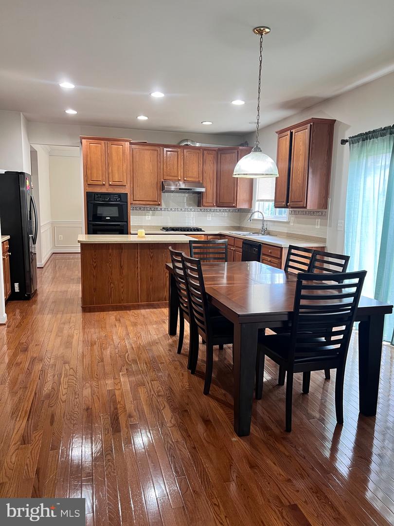 16317 EAGLE FLIGHT CIR, WOODBRIDGE, Virginia 22191, 5 Bedrooms Bedrooms, ,3 BathroomsBathrooms,Residential,For sale,16317 EAGLE FLIGHT CIR,VAPW2105076 MLS # VAPW2105076